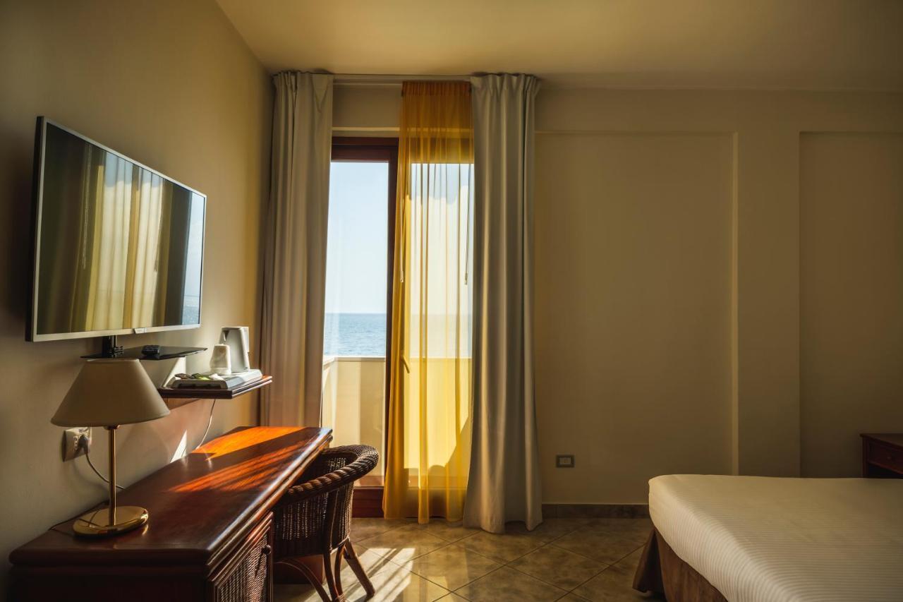 Apulia Taranto Ara Solis Lido Azzurro